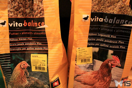 La nouvelle nourriture, par sac de 5kg, trouvée dans un magasin pour agriculteur, de marque Vita-balance